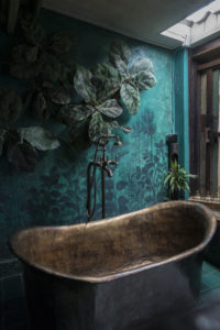 Green Room of the Loy La Long Hotel with a view of the bathroom Green Room of the Loy La Long Hotel with a view of the bathroom